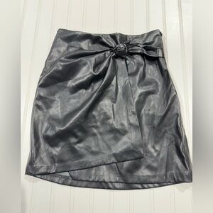 DKNY faux black leather skirt. Size 00